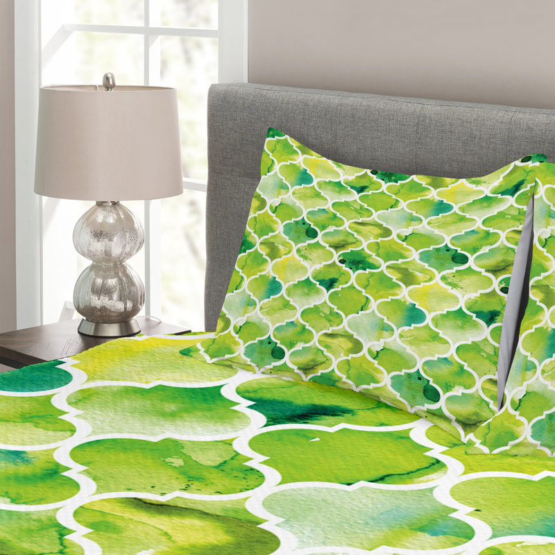 Adie Green/White Microfibre Bedspread Set, 220 x 264 cm