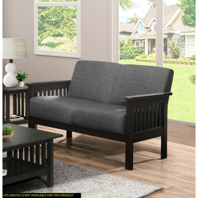 Bois massif gris avec coussins de dossier fixes et revêtement en tissu texturé. Rembourrage en mousse de transition. Structure en bois d'hévéa.