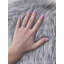 Tapis gris à poils longs fabriqué à la main Amaranta-535350615