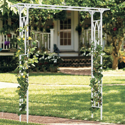 Iron Backdrops & Signs