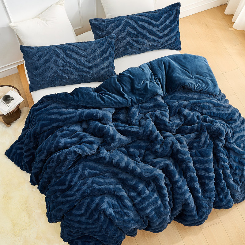Tiger Plush - Coma Inducer Oversized Comforter Set, Queen Comforter + 2 Standard Shams, White Animal Print