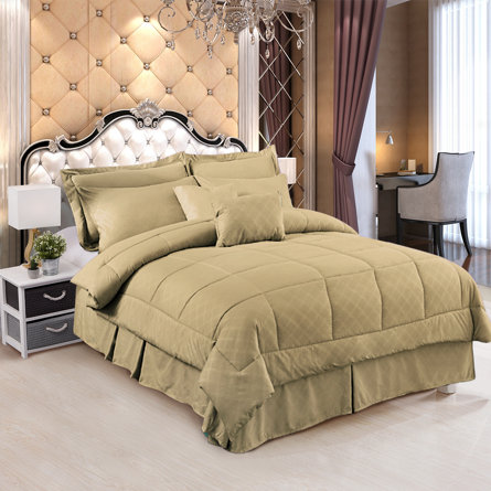 Dinardo Comforter Set
