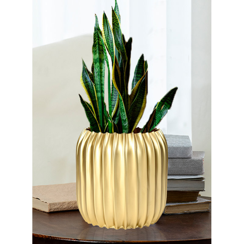 Daijohn Metal Table Vase