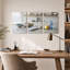 Ensemble de 3 bols en céramique bleue et citron sur table en bois-134006707