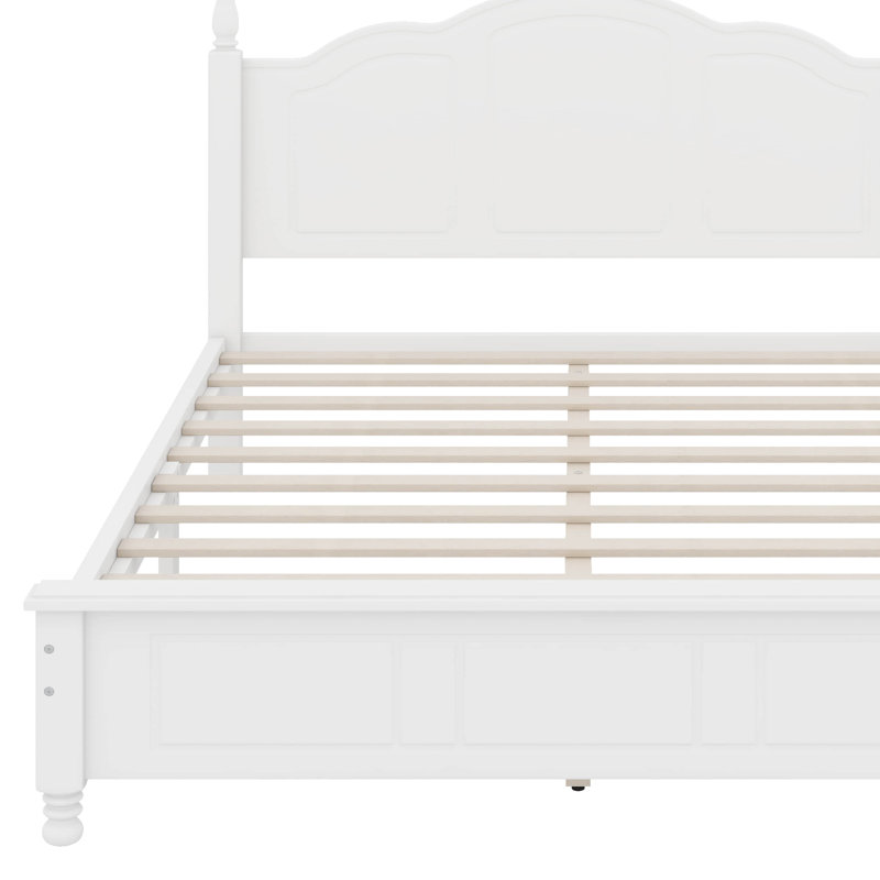 Grand lit plateforme en bois, Blanc
