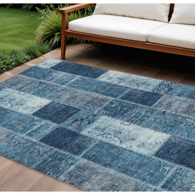 Tapis lavable intérieur / extérieur bleu marine et bleu ciel HomeRoots 9 pi x 12 pi