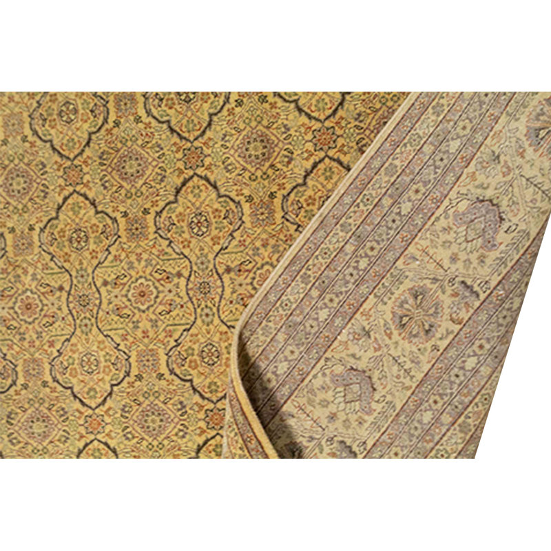 Signature Wool Oriental Area Rug in Gold