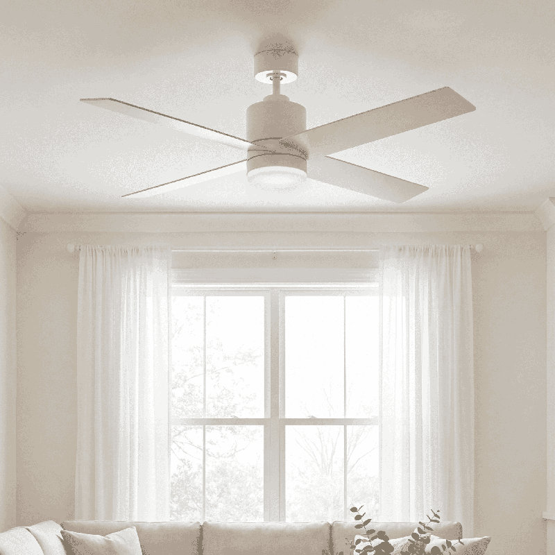 Ventilateur de plafond standard à 4 pales de 52 po en blanc avec pales blanches avec télécommande et ensemble d'éclairage inclus Cairns