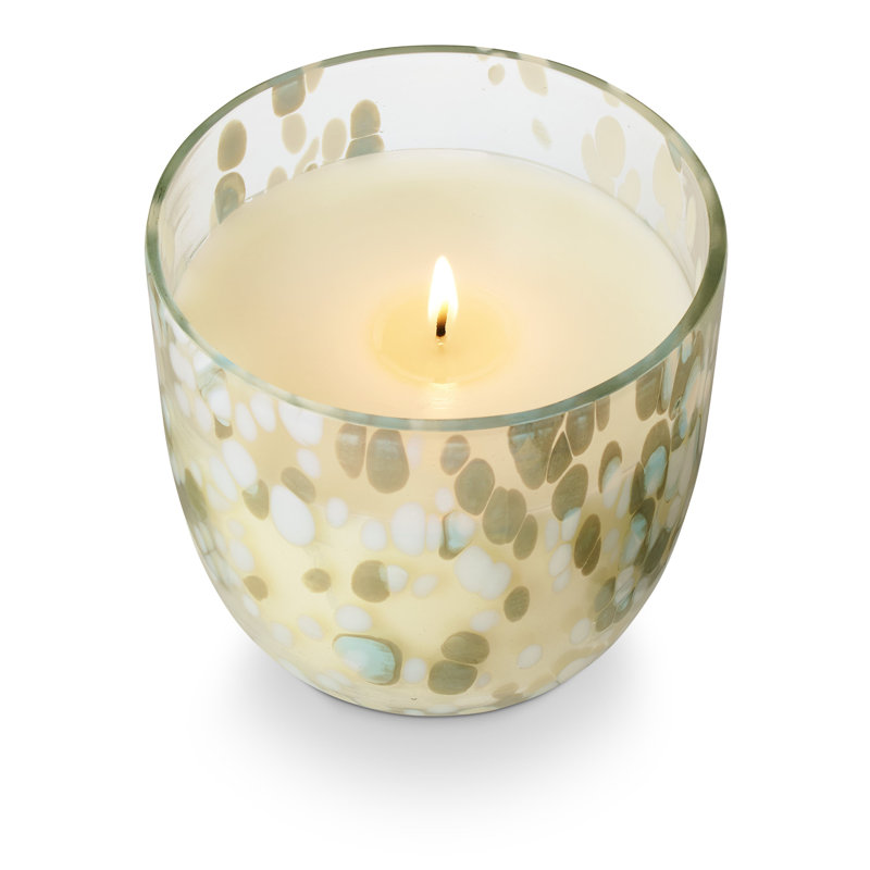 Bougie parfumée sous le soleil