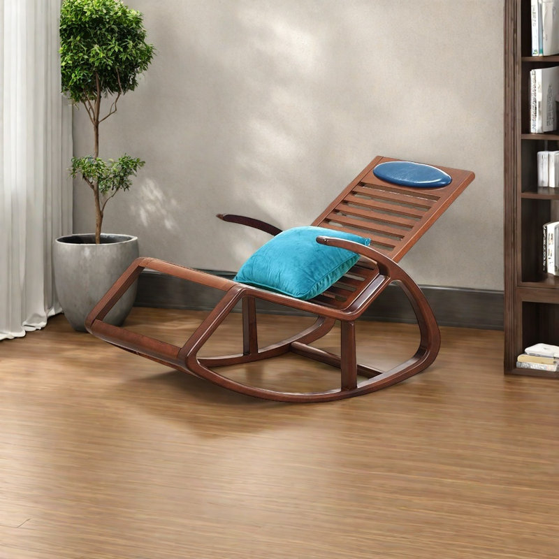 Chaise confortable entièrement en bois massif
