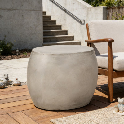 Table d'appoint d'extérieur en béton léger