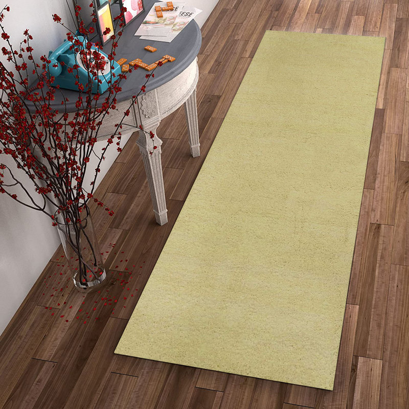 Tapis intérieur jaune à poils longs Canary, Rectangle 2 pi 3 po x 7 pi 6 po