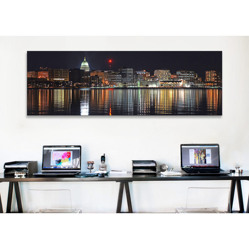 «Madison Skyline Cityscape», reproduction de photo sur toile, H 12 po x l 36 po x P 1,5 po, Multicolore