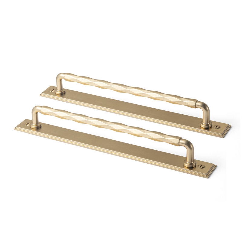 Poignée barre à découpes avec contre-plaque (G015), 7 3/5", Bronze champagne
