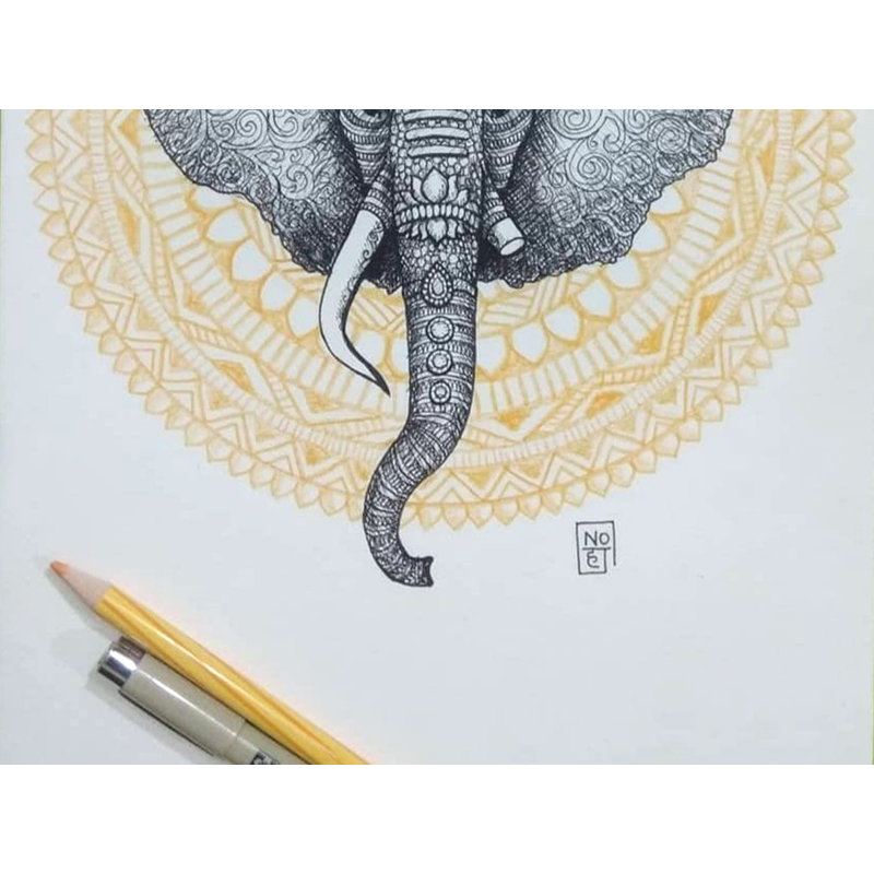 Tête d'éléphant sur fond mandala | Peinture de Noharika Deogade
