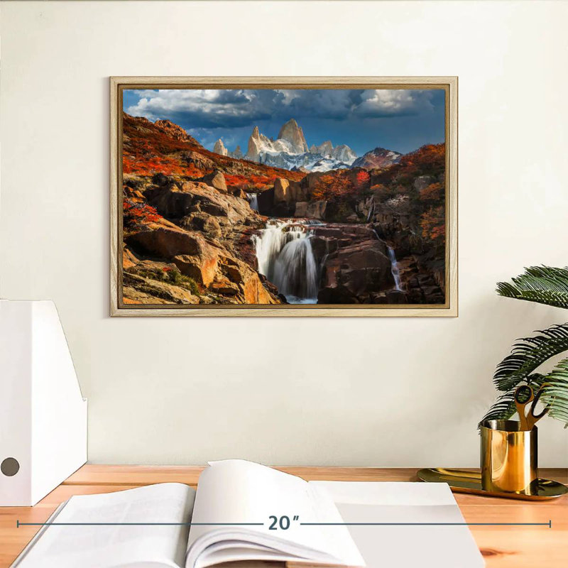 Mont Fitz Roy en automne, Cadre flottant en bois naturel, 13 po x 9 po