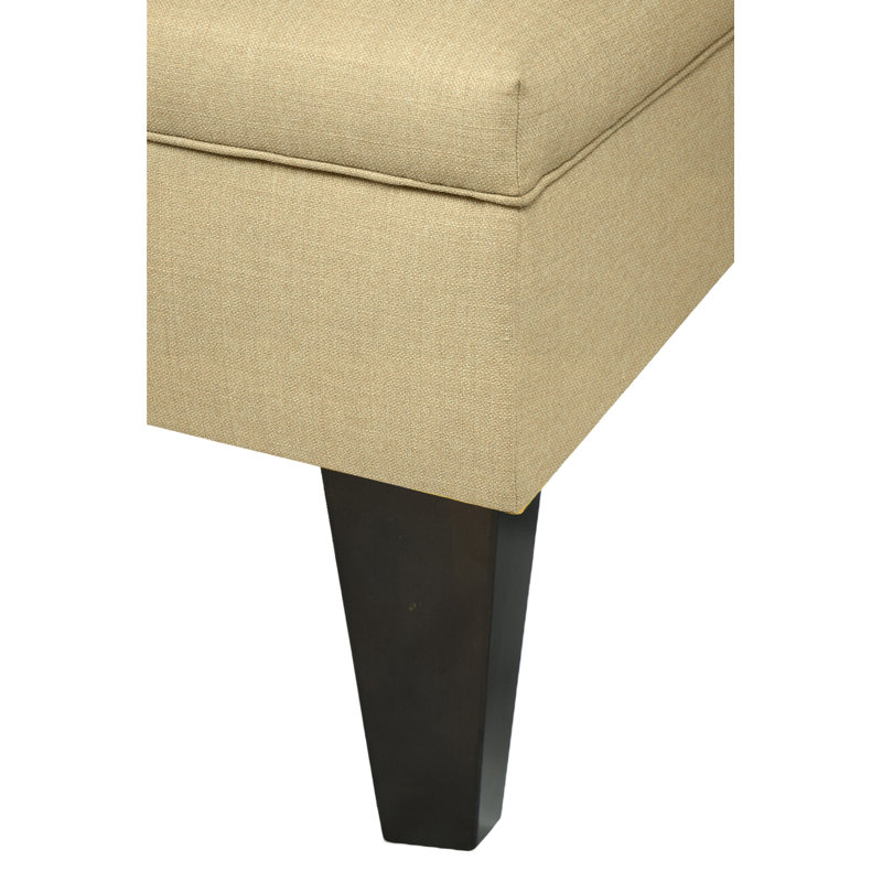 Zaylee Velvet Ottoman, Pismo