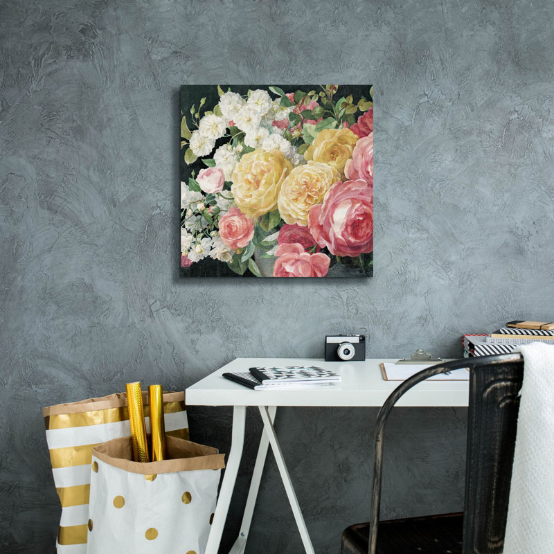 «Antique Roses On Black C» par Danhui Nai, art mural sur toile, H 18 po x l 18 po