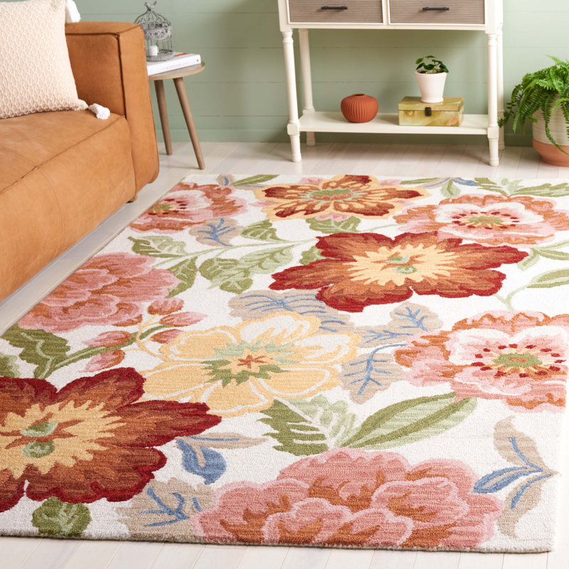 Ivory and Pink Floral Handmade Wool Area Rug, 5' x 8'