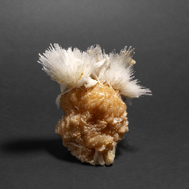 Scolécite avec stilbite du quartier de Nasik, Maharashtra, Inde (1,15 lb)