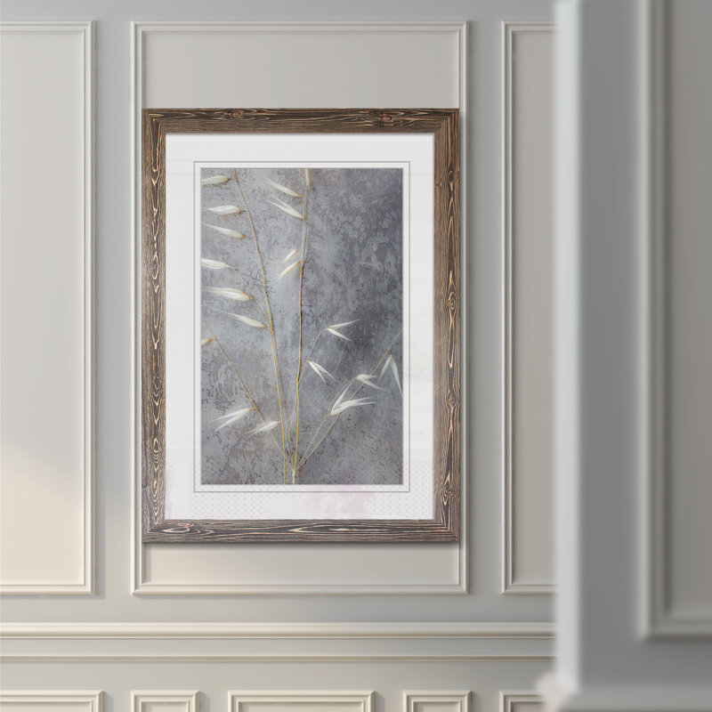 « moonlit rêve iii »-cadre photo, reproduction d’art, H 38 po x l 28 po x P 1,25 po, Papier avec encadré espresso, Blanc