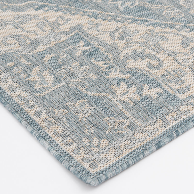 Dakota Fields Huriye Blue/Grey Distressed Indoor/Outdoor Polypropylene Area Rug, Rectangle 6'6.7" x 9'6.2"