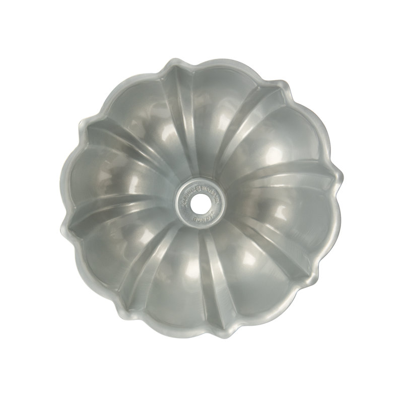 Nordic Ware Bundt® 12 - Piece Novelty Aluminum Round Pan Set, Red