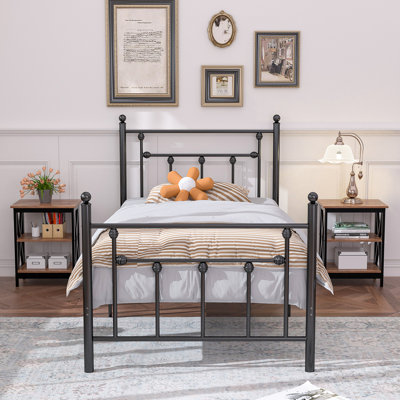 Kempst Steel Piece Bedroom Set