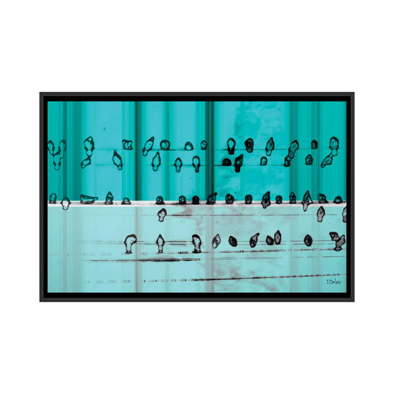 Birds On a Wire In Blue, impression sur toile tendue, H 18 po x l 26 po x P 1,5 po, Toile avec cadre noir, Pas de tapis