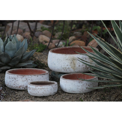 Ensemble de 4 pots de fleurs moyens en terre cuite, façonnés à la main selon la technique toscane - Utilisation intérieure et extérieure