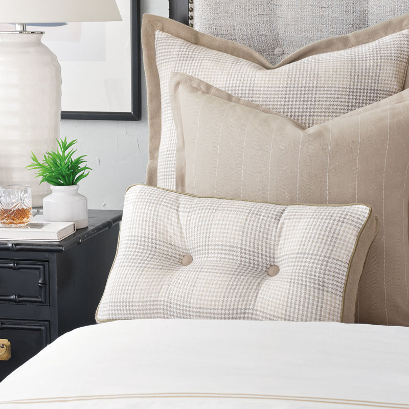 Kelso Square Pillow Cover & Insert