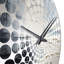 Horloge murale abstraite crème et noir liquide II-101235125