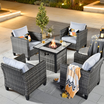 Ensemble de conversation en osier pour 4 personnes avec foyer et coussins Lovall