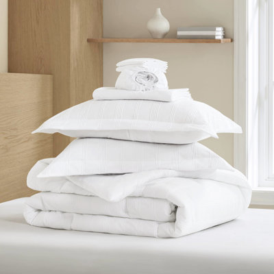 Ensemble de literie pour grand lit à rayures 7 pièces avec édredon soyeux, draps légers, lavable à la machine et pouvant accueillir un matelas de 15 po, bourre respirante 200 g / m², profond froissé