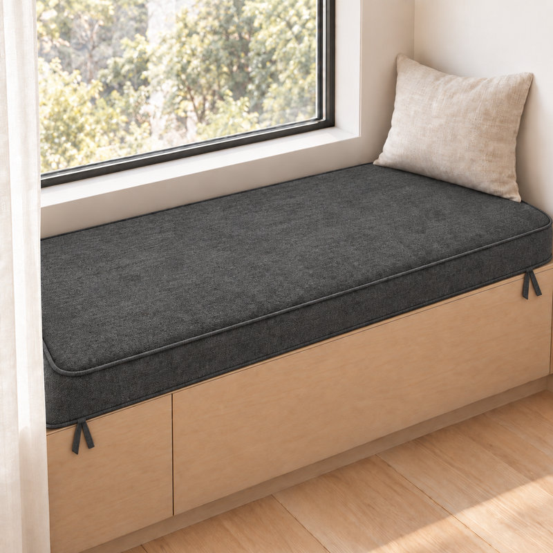 Coussin de banquette sur mesure de 7,6 cm de haut avec double passepoil et 2 attaches pour banquette de salle à manger ou coin repas.