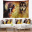 Portrait femme avec tapisserie de loup-28482521