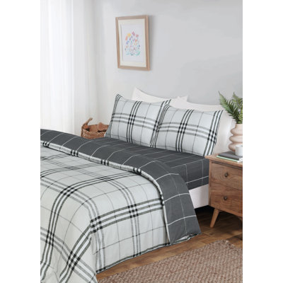 Polyester Bedding with Pillowcases Included