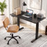 Bureaux réglables en hauteur avec chaise de bureau pivotante en similicuir