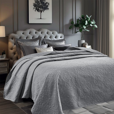 Gray Queen Size Floral Design Lightweight Quilt Elegant Bedroom Decor Reversible Single Quilt