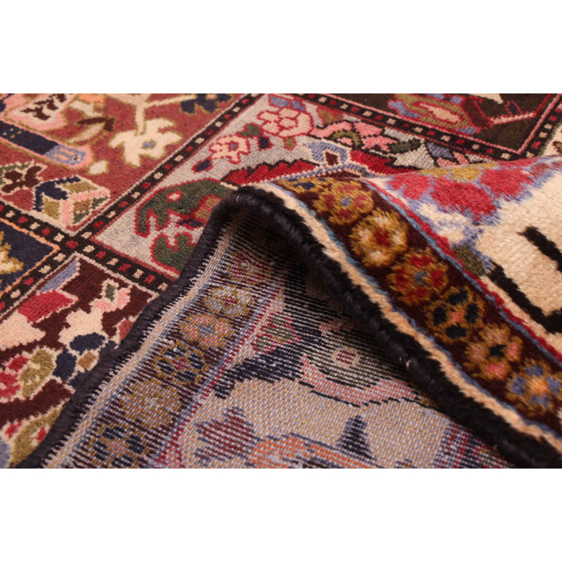 Tapis rouge Kayseri 4 pi 8 po x 7 pi 0 po