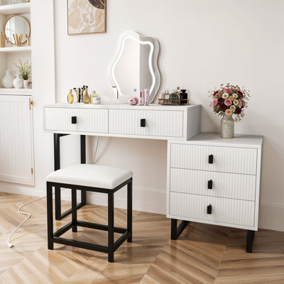  Cloud Vanity With Lighted Mirror