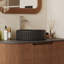 Lavabo de salle de bain vasque rond en céramique 13,78 "noir, lavabo de comptoir cannelé avec ouverture de drain standard 1,75"