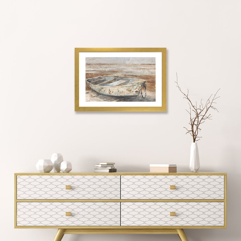 «Weathered Row bateau I» par Ethan Harper - reproduction imprimée, Papier doré, H 16 po x l 24 po x P 1 po