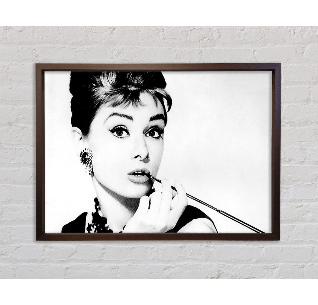 Audrey Hepburn Cigarette 1 - Einzelner Bilderrahmen Kunstdrucke auf Leinwand