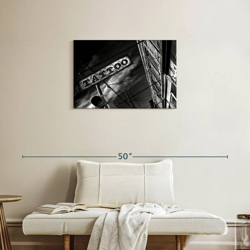 Senne Parlor, H 20 po x l 30 po