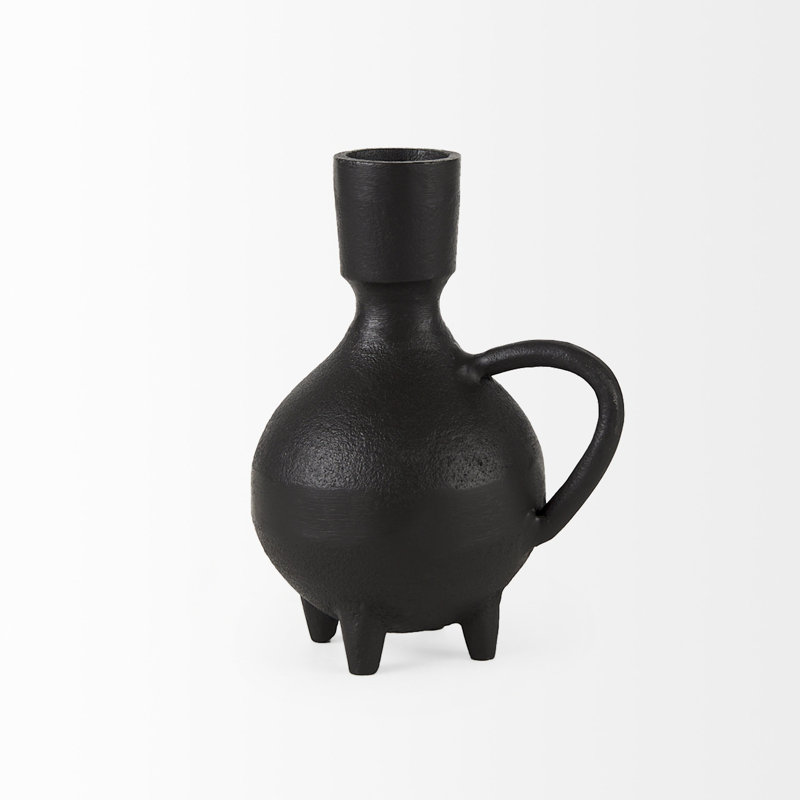 Vase en métal noir mat d'inspiration italienne