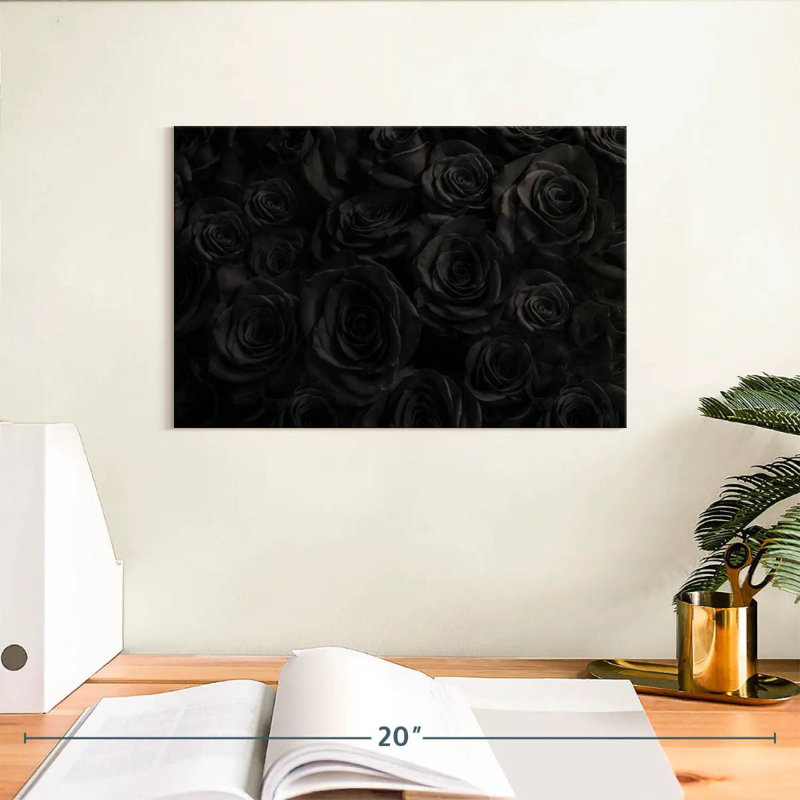 Lit Harnek de roses noires, H 8 po x l 12 po