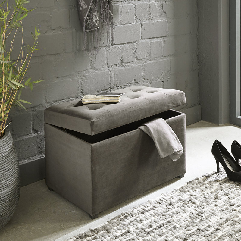Akilia Blanket Chest