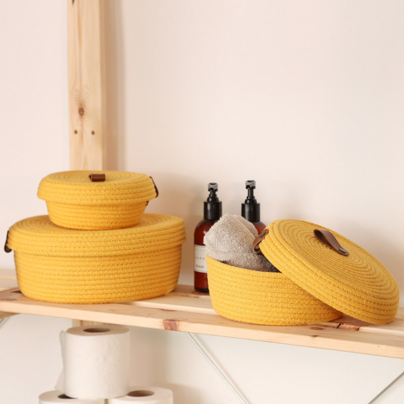 Ensemble de paniers en coton faits à la main (3 pièces), corde de jute jaune, petit: 5,9 x 5,9 x 2,8 po, moyen: 7,9 x 7,9 x 3,5 po, grand: 9,8 x 9,8 x 4,3 po | 100% coton, parfait pour organiser les solutions de décoration et de rangement