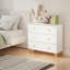 Commode pour enfants avec 3 tiroirs, poignées en bois et pieds en pin, commode en MDF pour chambre d'enfant, armoire de rangement pour chambre de bébé, blanc